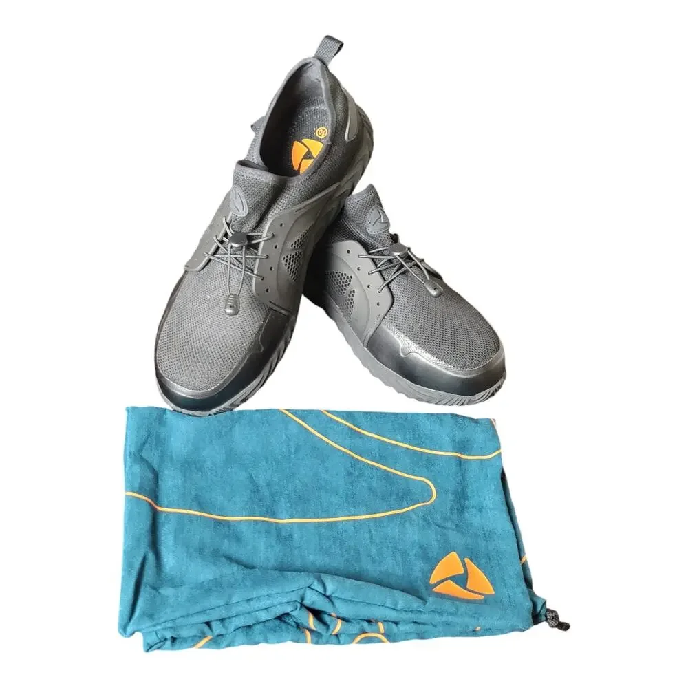 *NIOB* Steel Toe The Invincible Shoe Defender 2.0 Men Size‎ 10